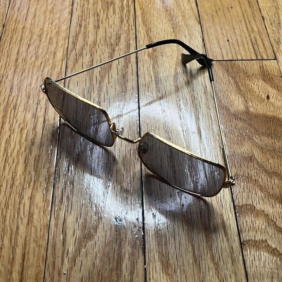 Black Sunnies 😍😍🔥🔥 - Picture 4 of 5